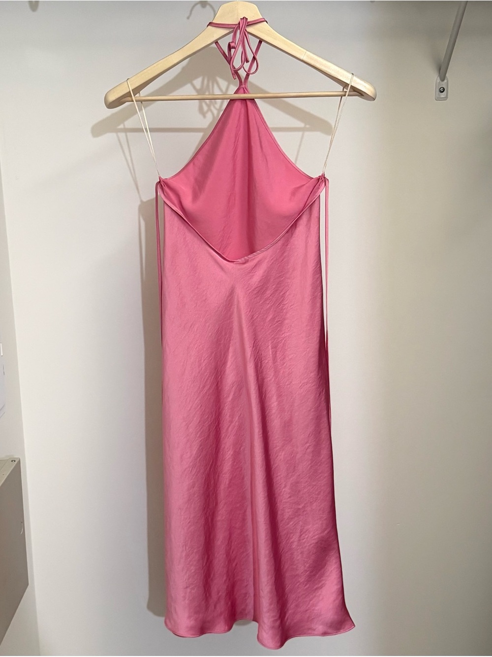 Aritzia Nightwood Dress, Bubble Pink - Picture 4 of 9